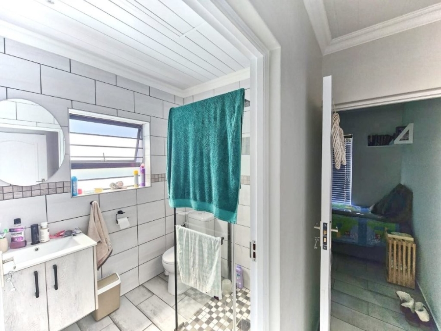 2 Bedroom Property for Sale in Dana Bay Western Cape